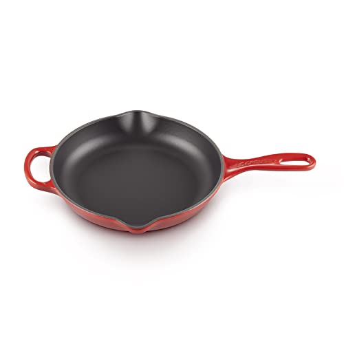 Le Creuset Enameled Cast Iron Signature Iron Handle Skillet, 9' (1-3/8 qt.), Cerise